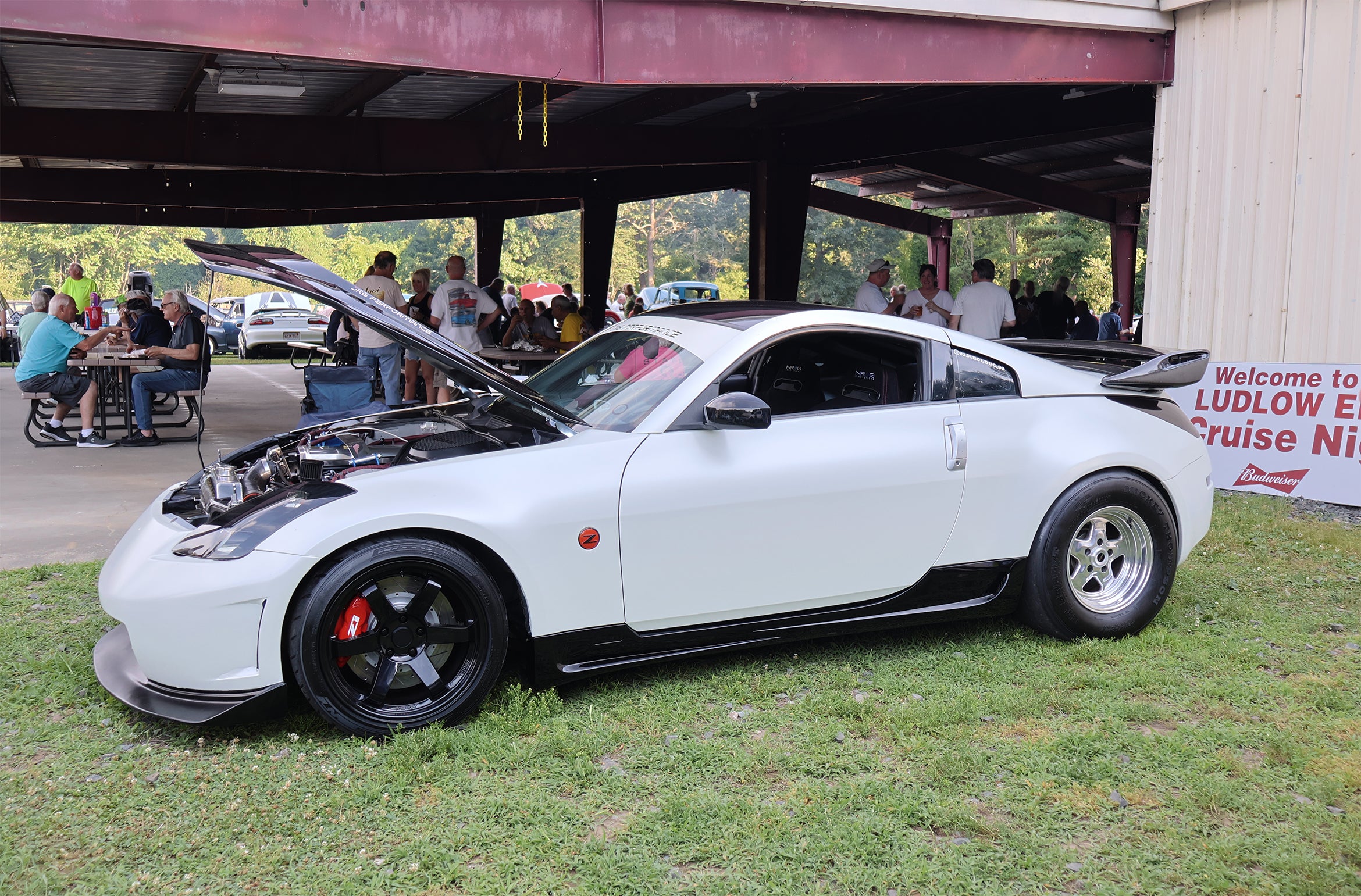 JRB Nissan 350z side view